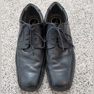 Dockers Men's Classic Black Dress Shoes